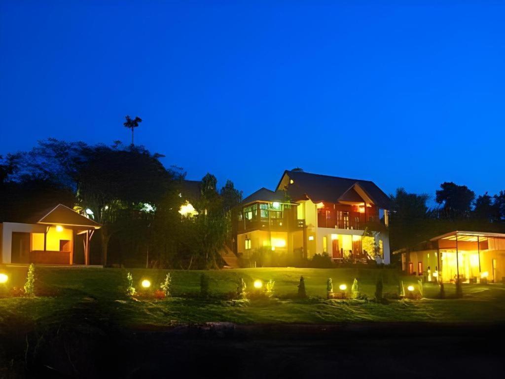 Kirirath Resort Wangkata Exteriör bild
